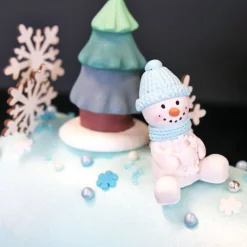 Bonhomme de neige assis
