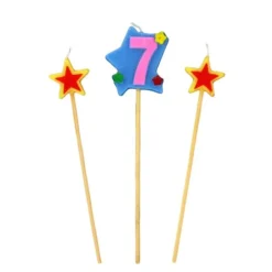 Bougies chiffre 7 et étoiles sur piques